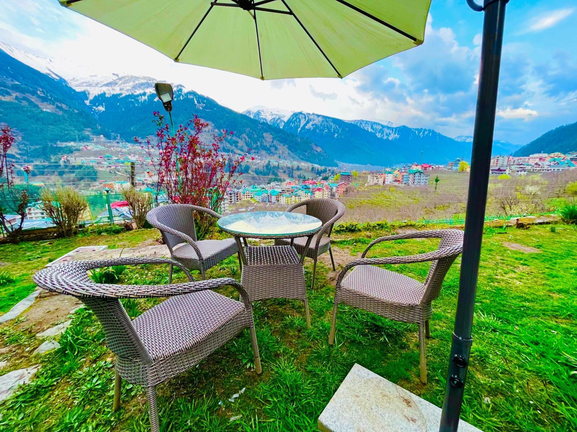 Himalayan Nomad Cottage, Manali ! All 2 Bedroom Independent Cottages ! Personal Lawn Every Cottage ! Parking ! Scenic Mountains View ! Spacious Rooms ! ภายนอก รูปภาพ