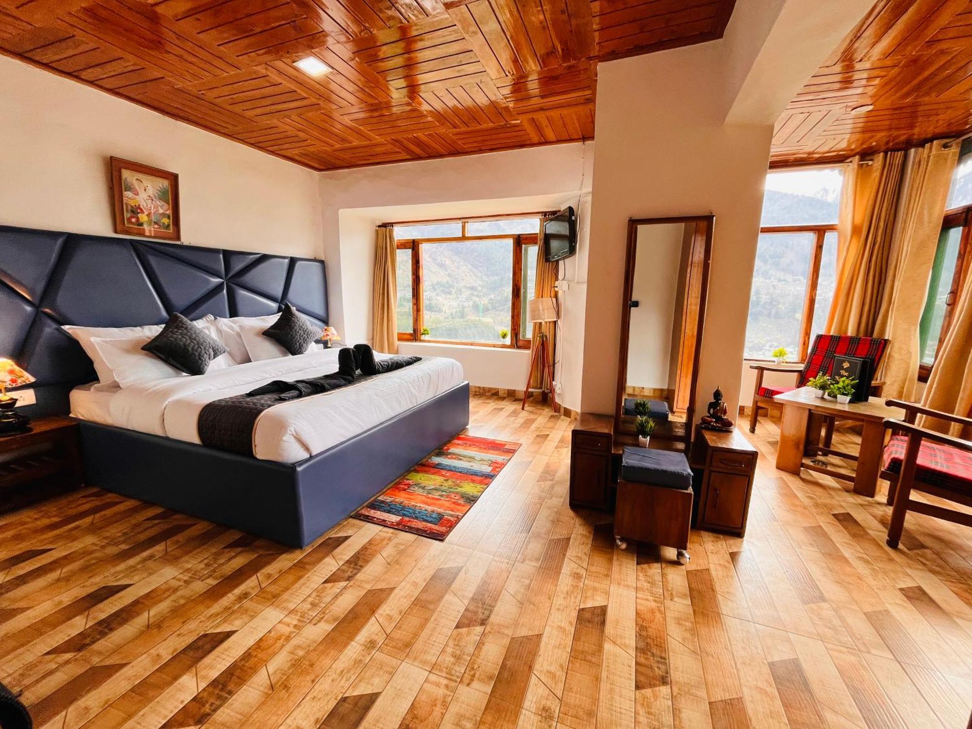 Himalayan Nomad Cottage, Manali ! All 2 Bedroom Independent Cottages ! Personal Lawn Every Cottage ! Parking ! Scenic Mountains View ! Spacious Rooms ! ภายนอก รูปภาพ