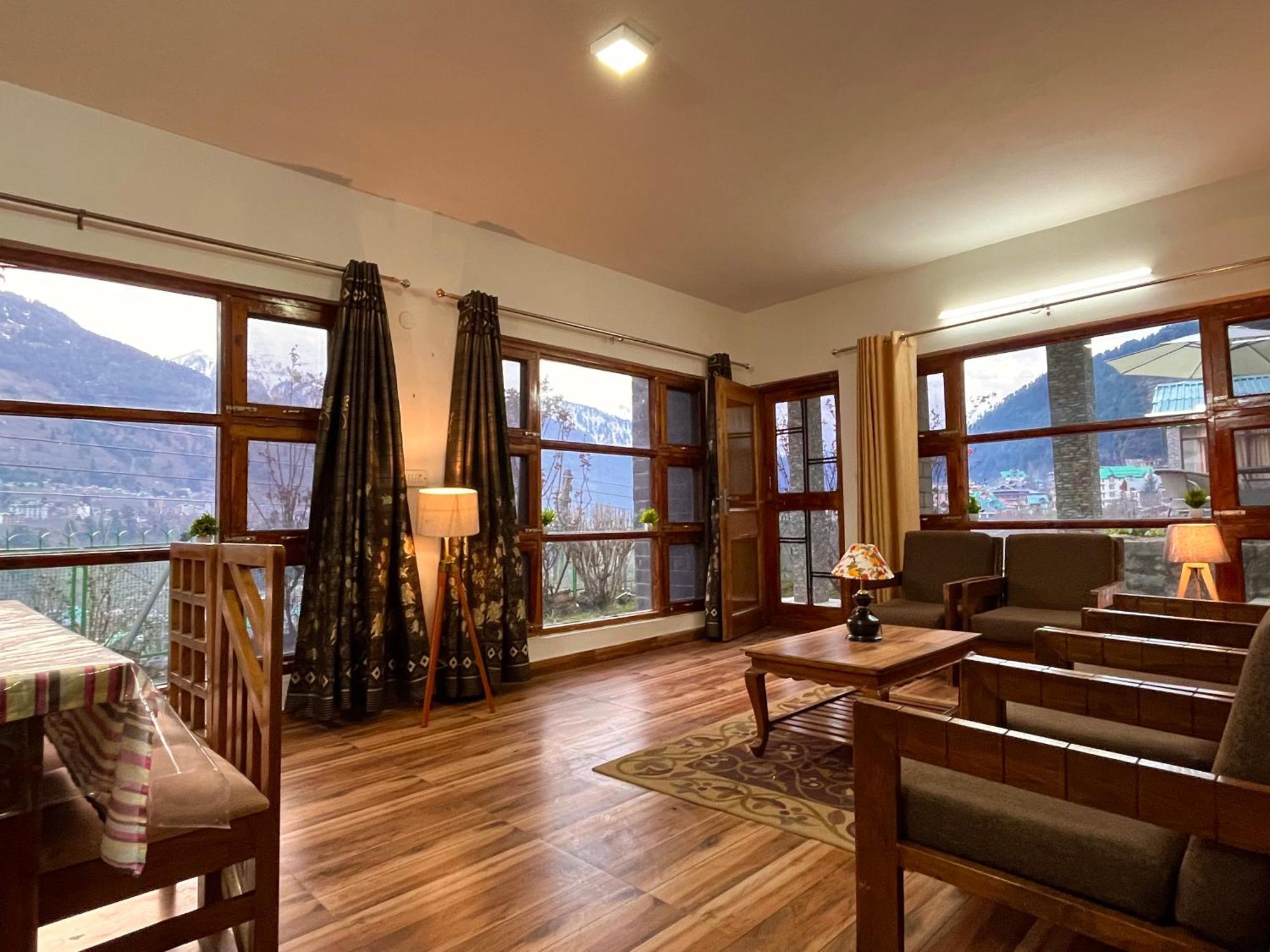 Himalayan Nomad Cottage, Manali ! All 2 Bedroom Independent Cottages ! Personal Lawn Every Cottage ! Parking ! Scenic Mountains View ! Spacious Rooms ! ภายนอก รูปภาพ