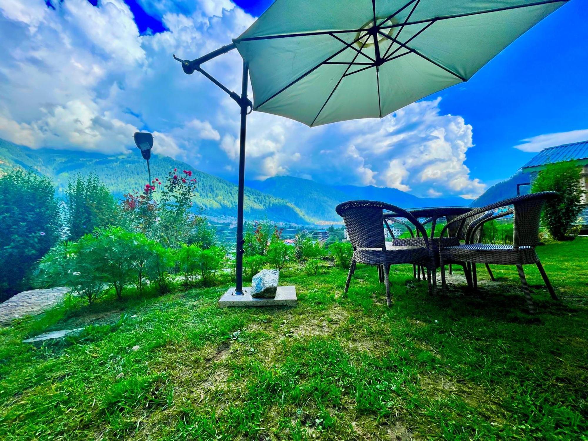 Himalayan Nomad Cottage, Manali ! All 2 Bedroom Independent Cottages ! Personal Lawn Every Cottage ! Parking ! Scenic Mountains View ! Spacious Rooms ! ภายนอก รูปภาพ