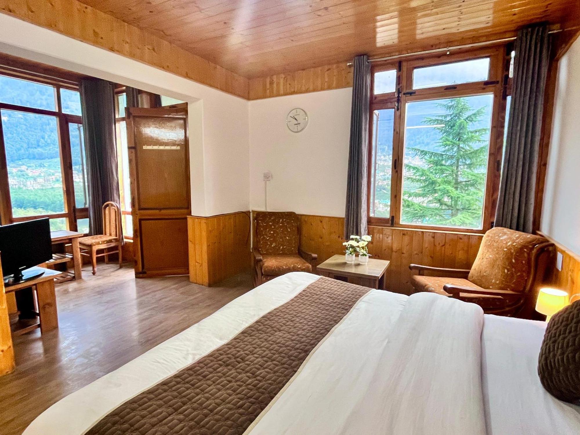 Himalayan Nomad Cottage, Manali ! All 2 Bedroom Independent Cottages ! Personal Lawn Every Cottage ! Parking ! Scenic Mountains View ! Spacious Rooms ! ภายนอก รูปภาพ