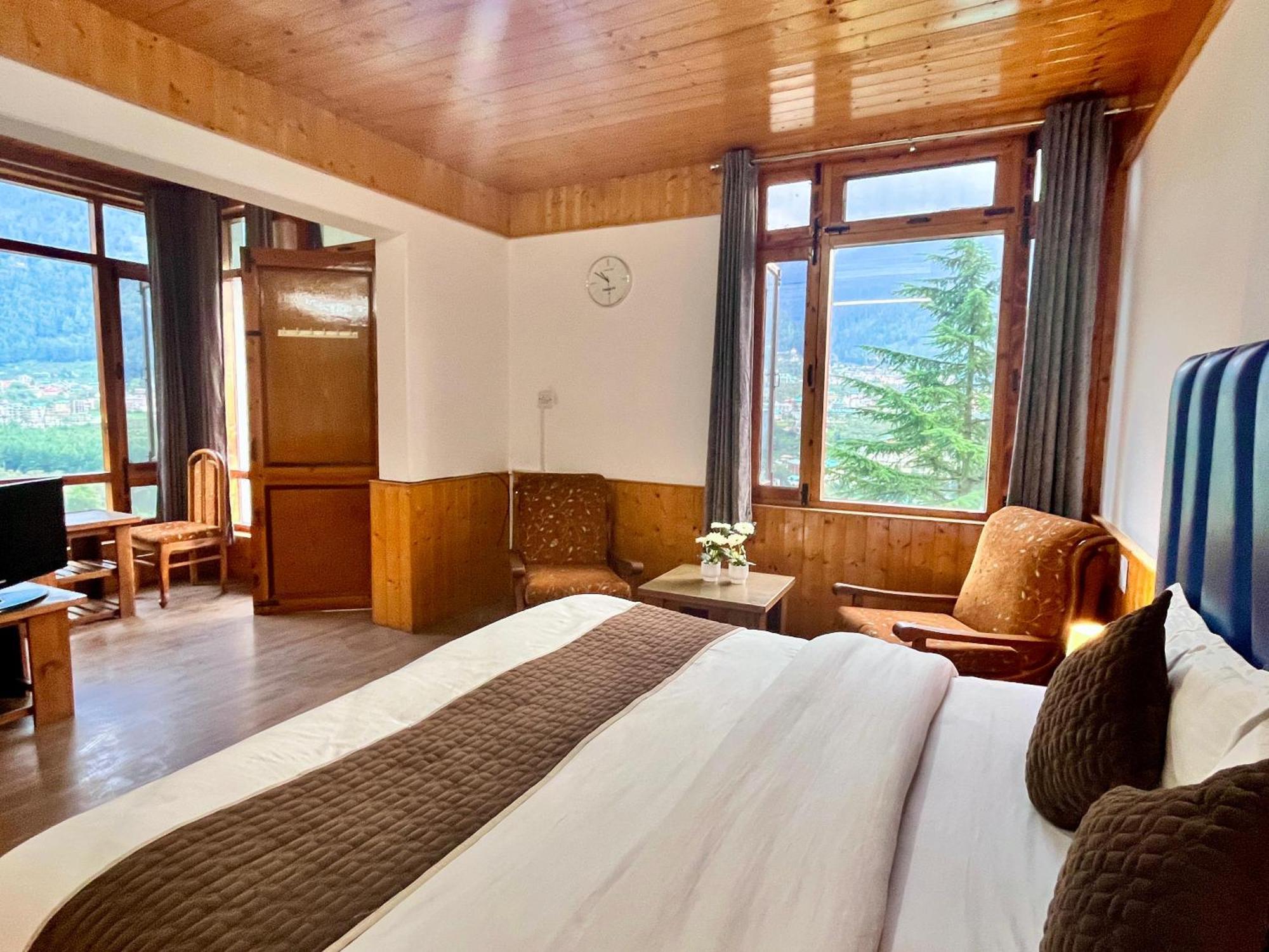 Himalayan Nomad Cottage, Manali ! All 2 Bedroom Independent Cottages ! Personal Lawn Every Cottage ! Parking ! Scenic Mountains View ! Spacious Rooms ! ภายนอก รูปภาพ