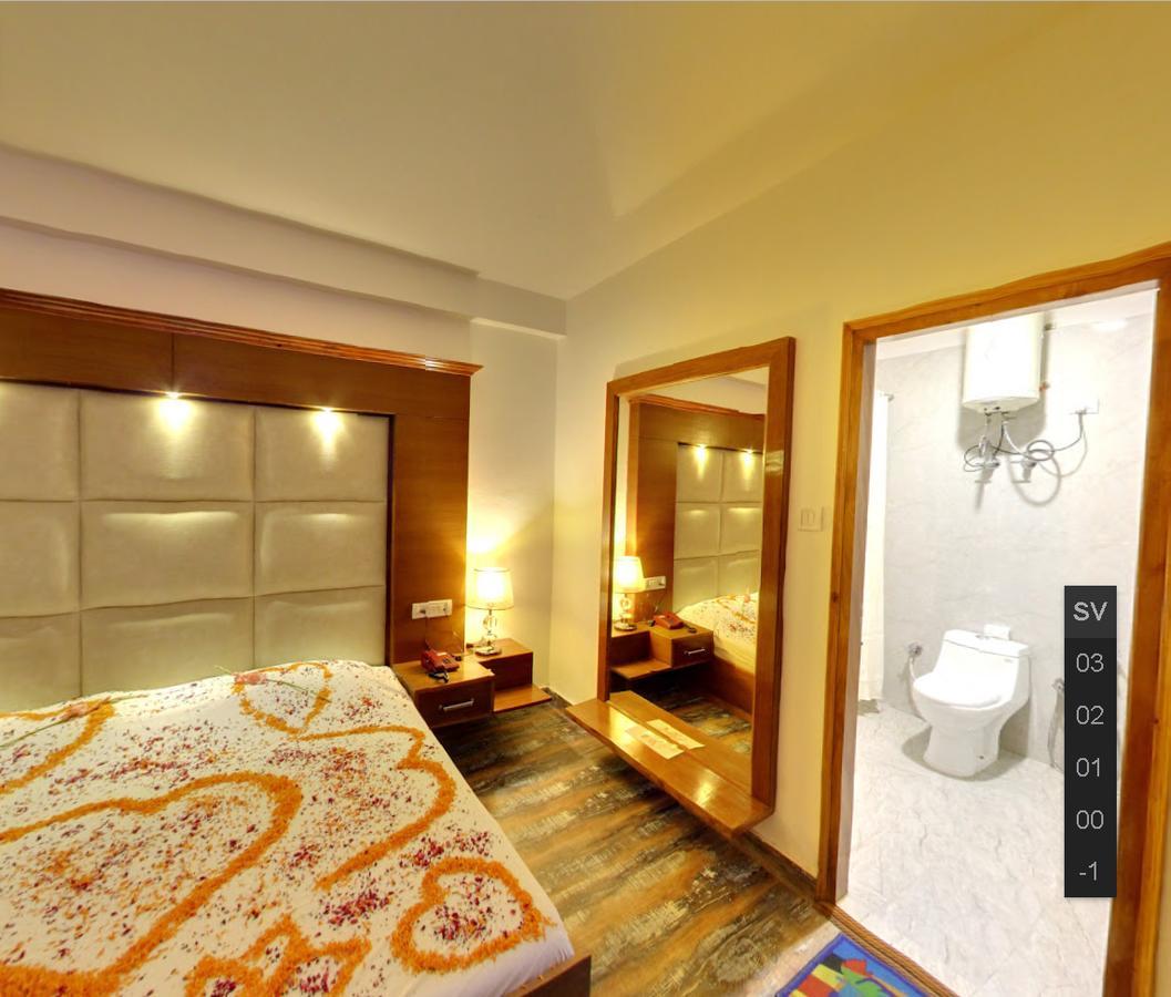 Himalayan Nomad Cottage, Manali ! All 2 Bedroom Independent Cottages ! Personal Lawn Every Cottage ! Parking ! Scenic Mountains View ! Spacious Rooms ! ภายนอก รูปภาพ