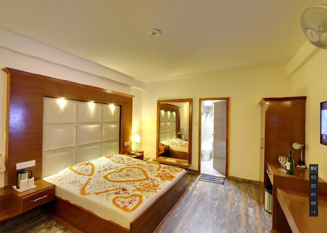 Himalayan Nomad Cottage, Manali ! All 2 Bedroom Independent Cottages ! Personal Lawn Every Cottage ! Parking ! Scenic Mountains View ! Spacious Rooms ! ภายนอก รูปภาพ